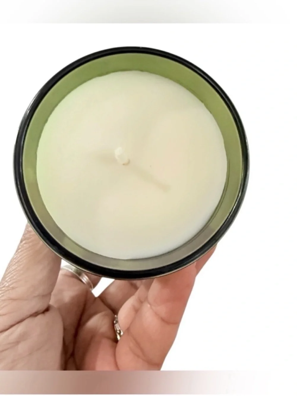 Leoben Company Tomato Garden Soy Scented Candle - Green Glass Jar